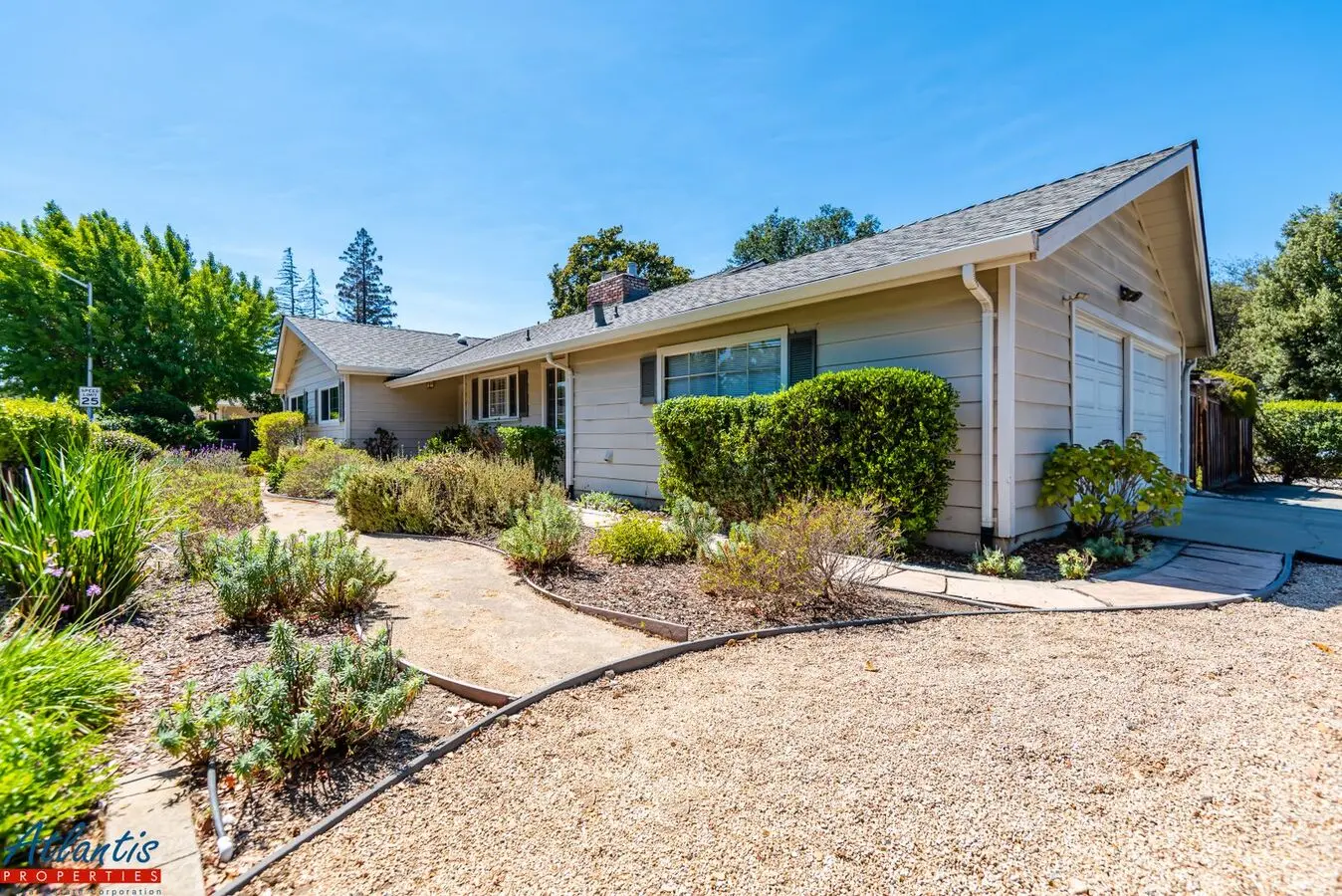 680 Arastradero Rd photo 3