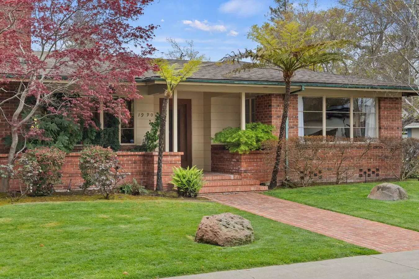 Iconic California Ranch Home By Architect Birge Clark In Leland Manor, Palo Alto