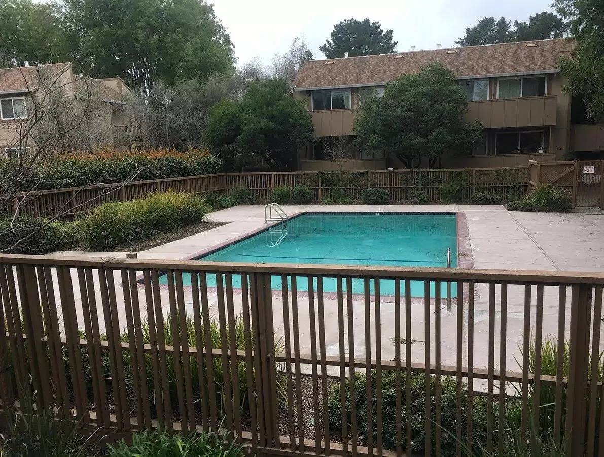 2462 West Bayshore Road, Palo Alto, CA 94303 photo 2
