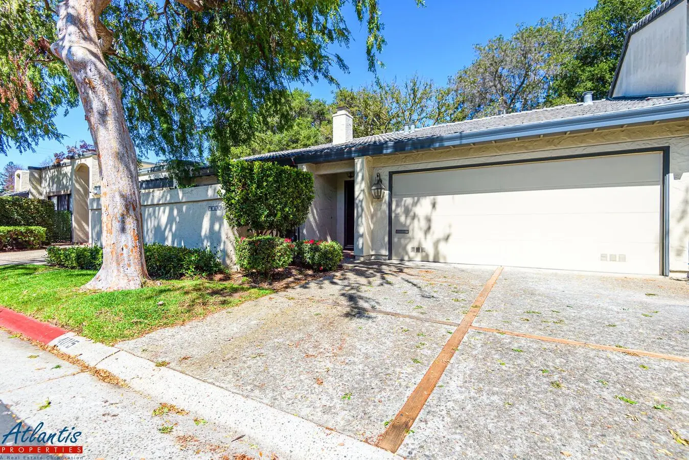 4015 Villa Vis