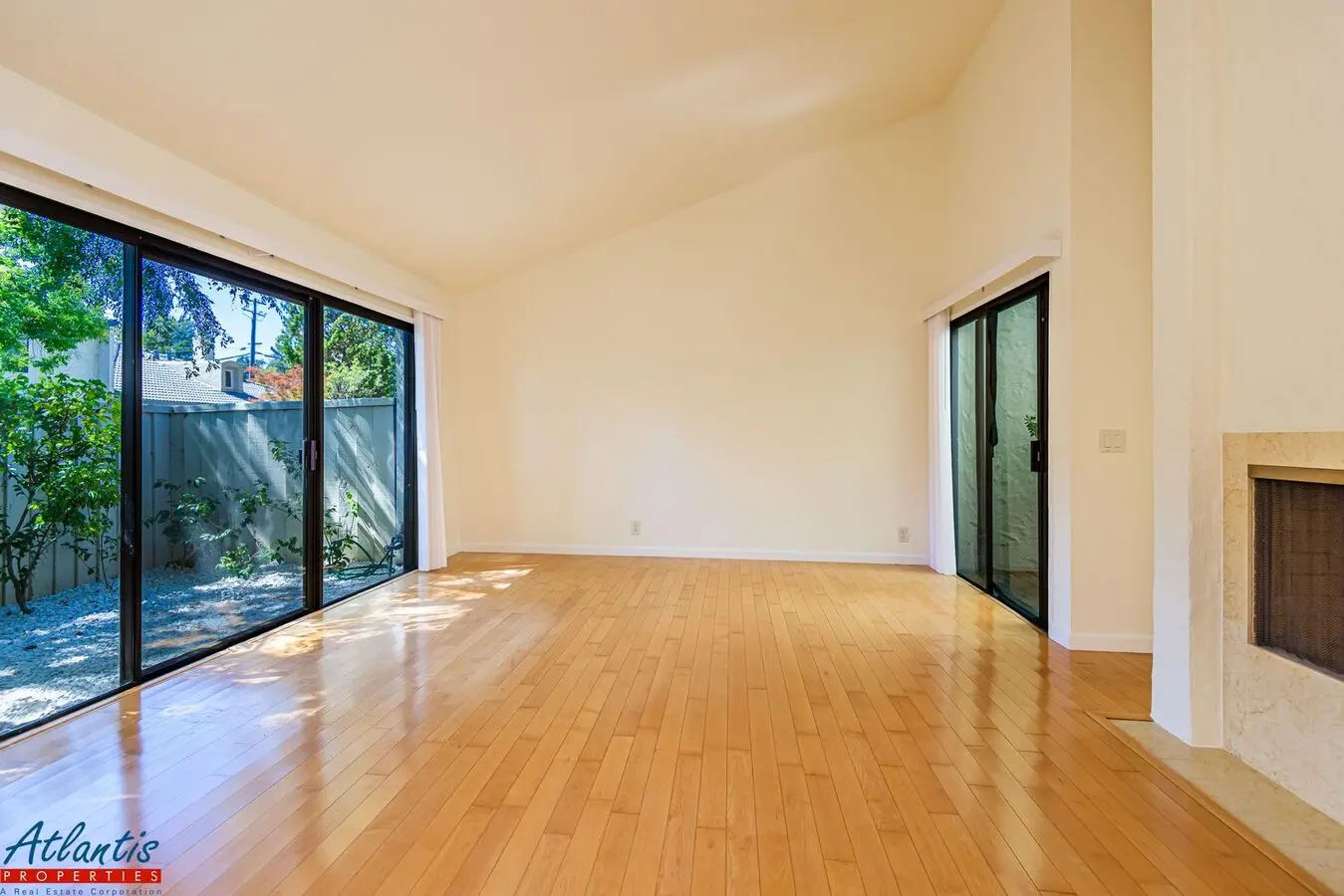 4015 Villa Vis photo 4
