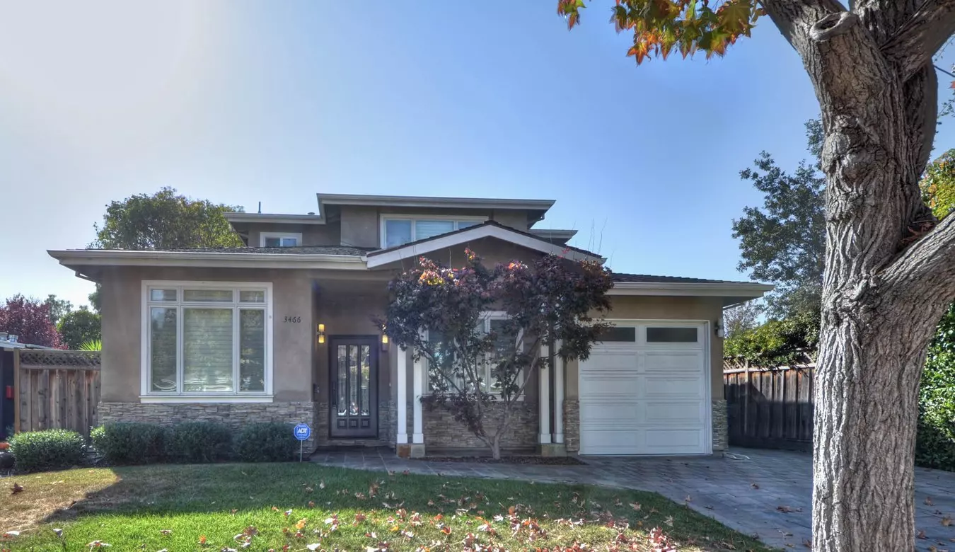 3466 Waverley St photo 5