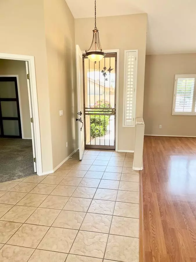 14971 North 88th Lane, Peoria, AZ 85381 photo 2