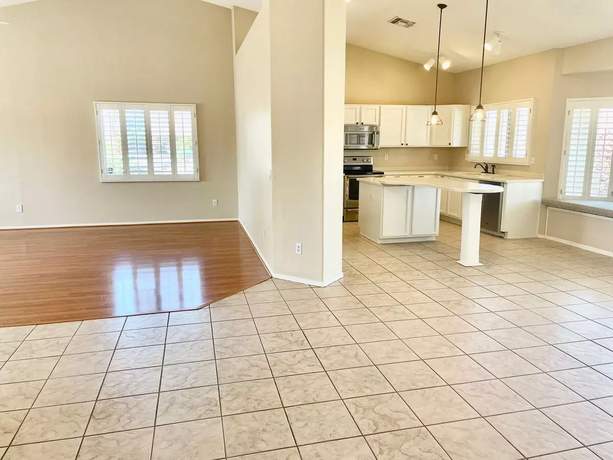 14971 North 88th Lane, Peoria, AZ 85381 photo 5