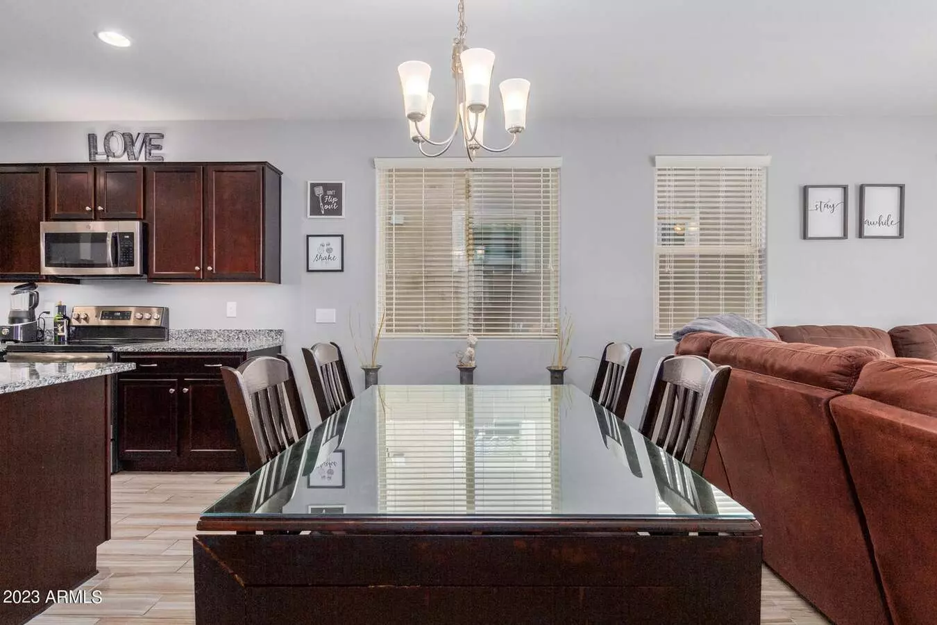 10035 W Robin Ln photo 2