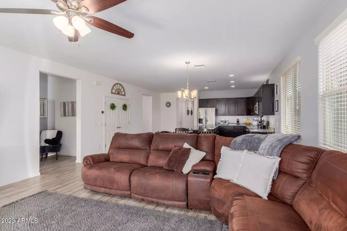 10035 W Robin Ln photo 5