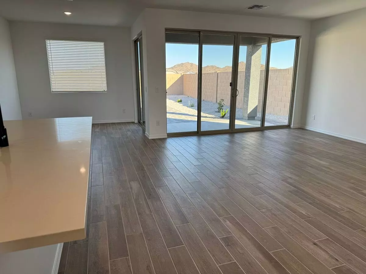 7612 West Saddlehorn Road, Peoria, AZ 85383 photo 5