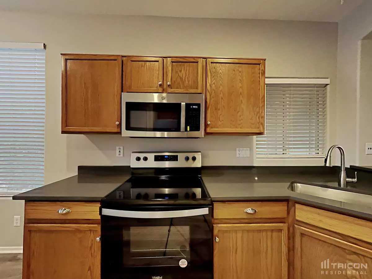 8156 West Mary Ann Drive, Peoria, AZ 85382 photo 5
