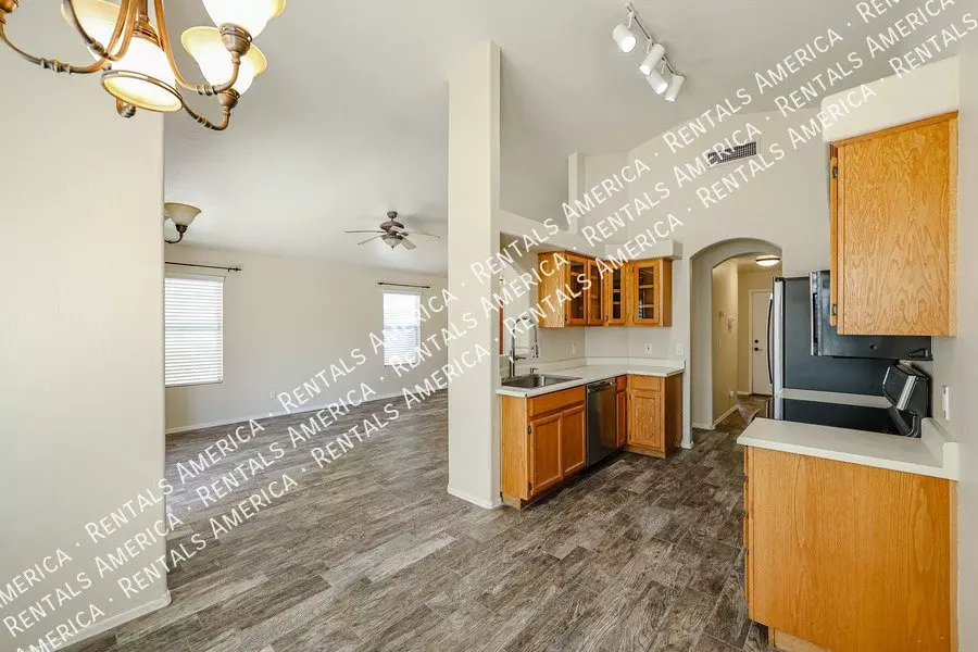 8449 West Audrey Lane, Peoria, AZ 85382 photo 5