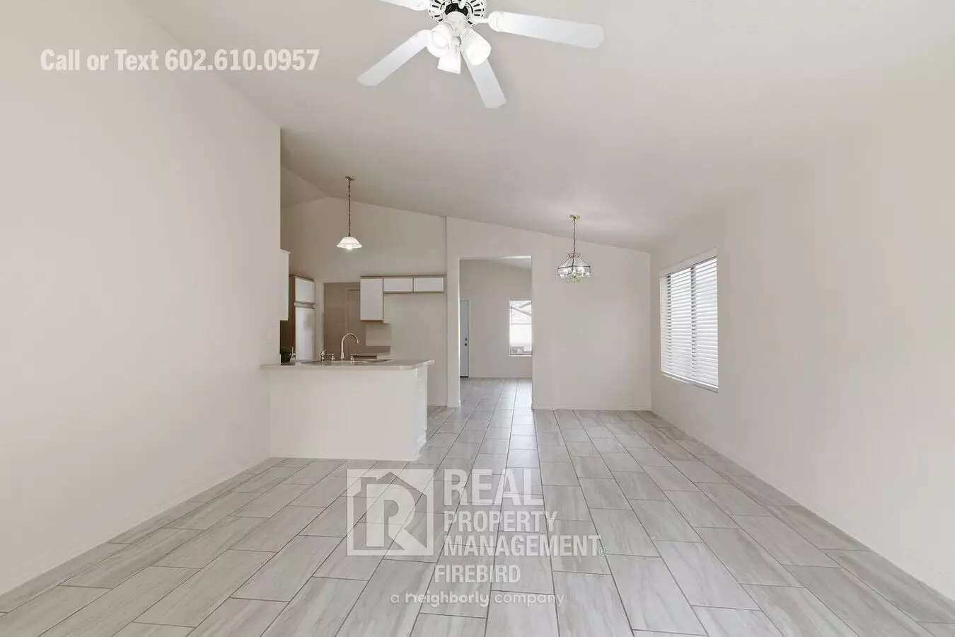 8563 W Mission Lane photo 4