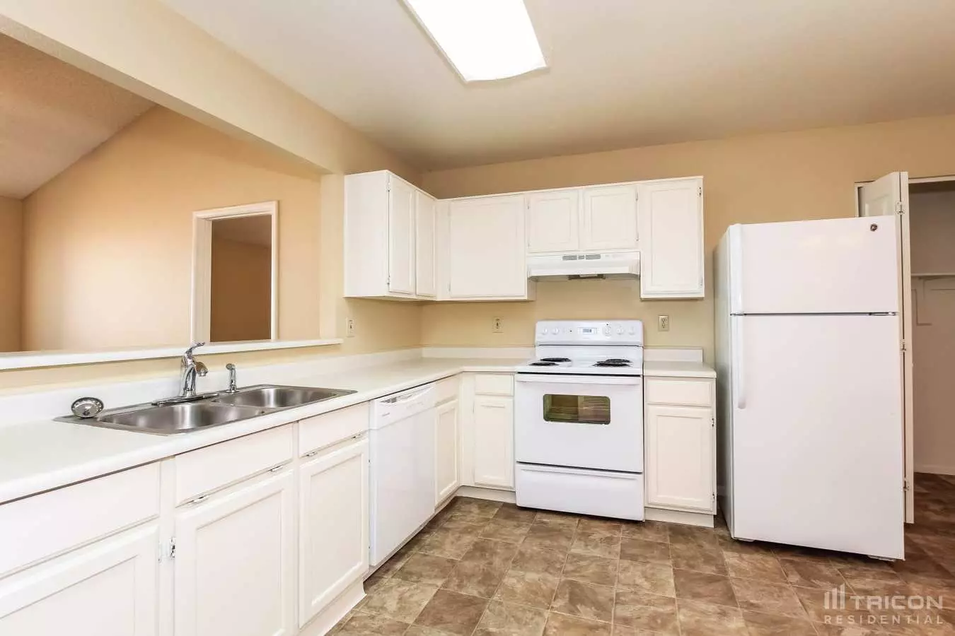9607 North 88th Drive, Peoria, AZ 85345 photo 4