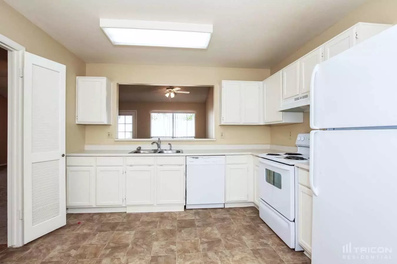9607 North 88th Drive, Peoria, AZ 85345 photo 2