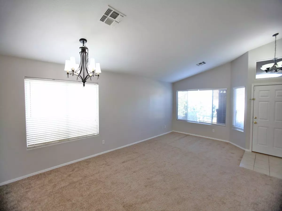 **all New Paint + Brand New Carpet!!** photo 4