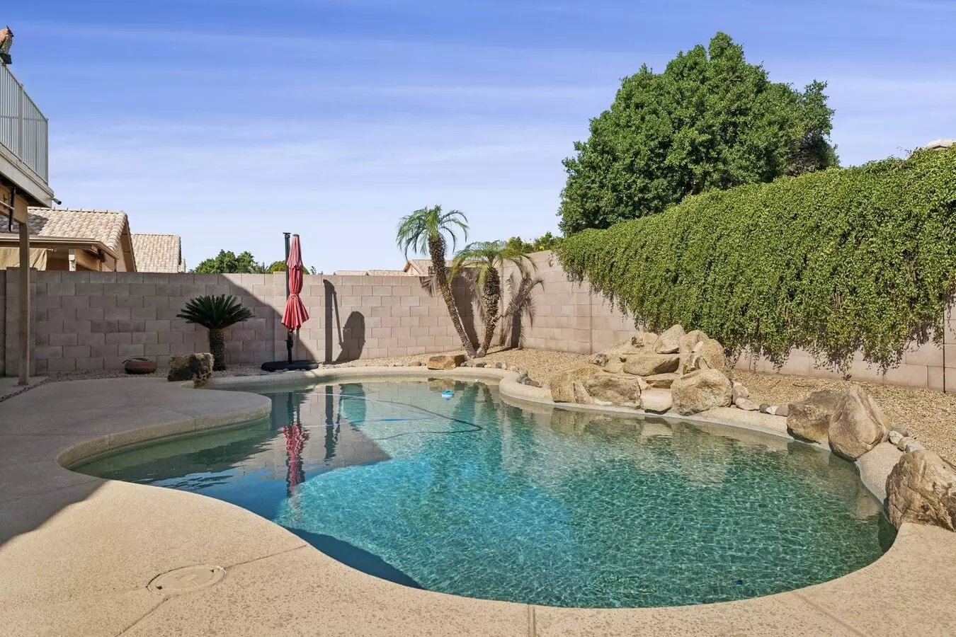 Just Updated!! Huge Corner Lot With Rv Gate, Pool, Grass!!! Like Living At A Resort!!! This Property Is Ready For You For Immediate Move In!!! photo 1