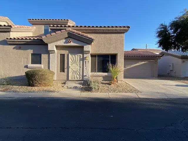 8128 W Mary Jane Ln photo 3