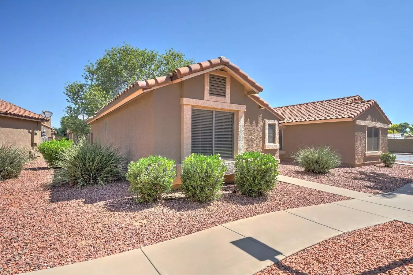 Ready To Tour Now! 2 Bedroom 2 Bath Peoria Townhouse photo 3