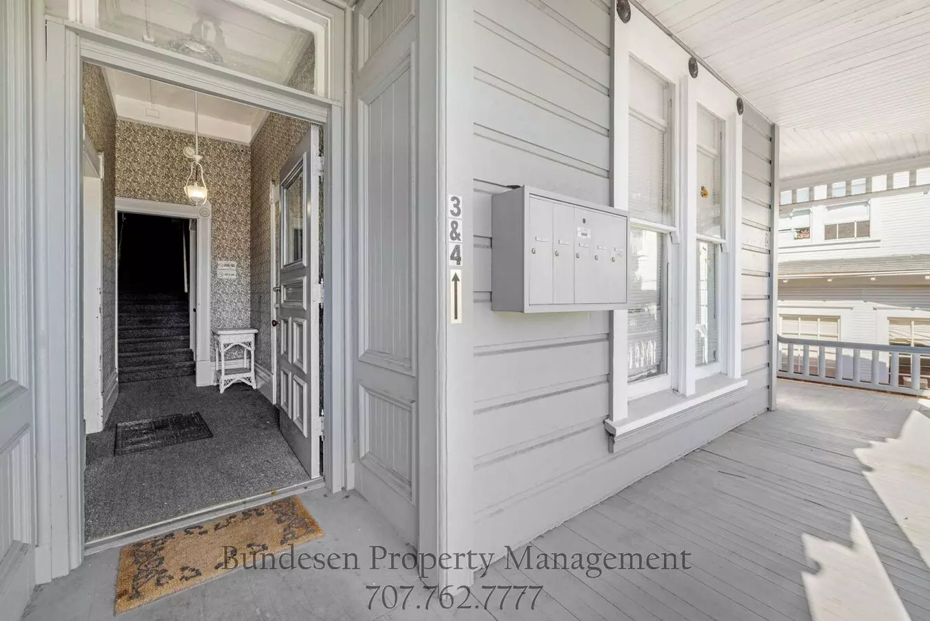 612 Western Ave photo 2