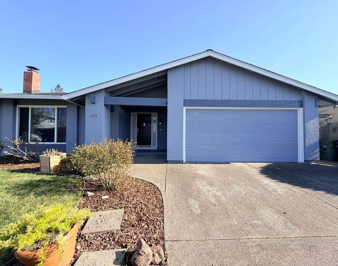 Eastside Single-story Home With Updates &amp; Private Yard photo 2