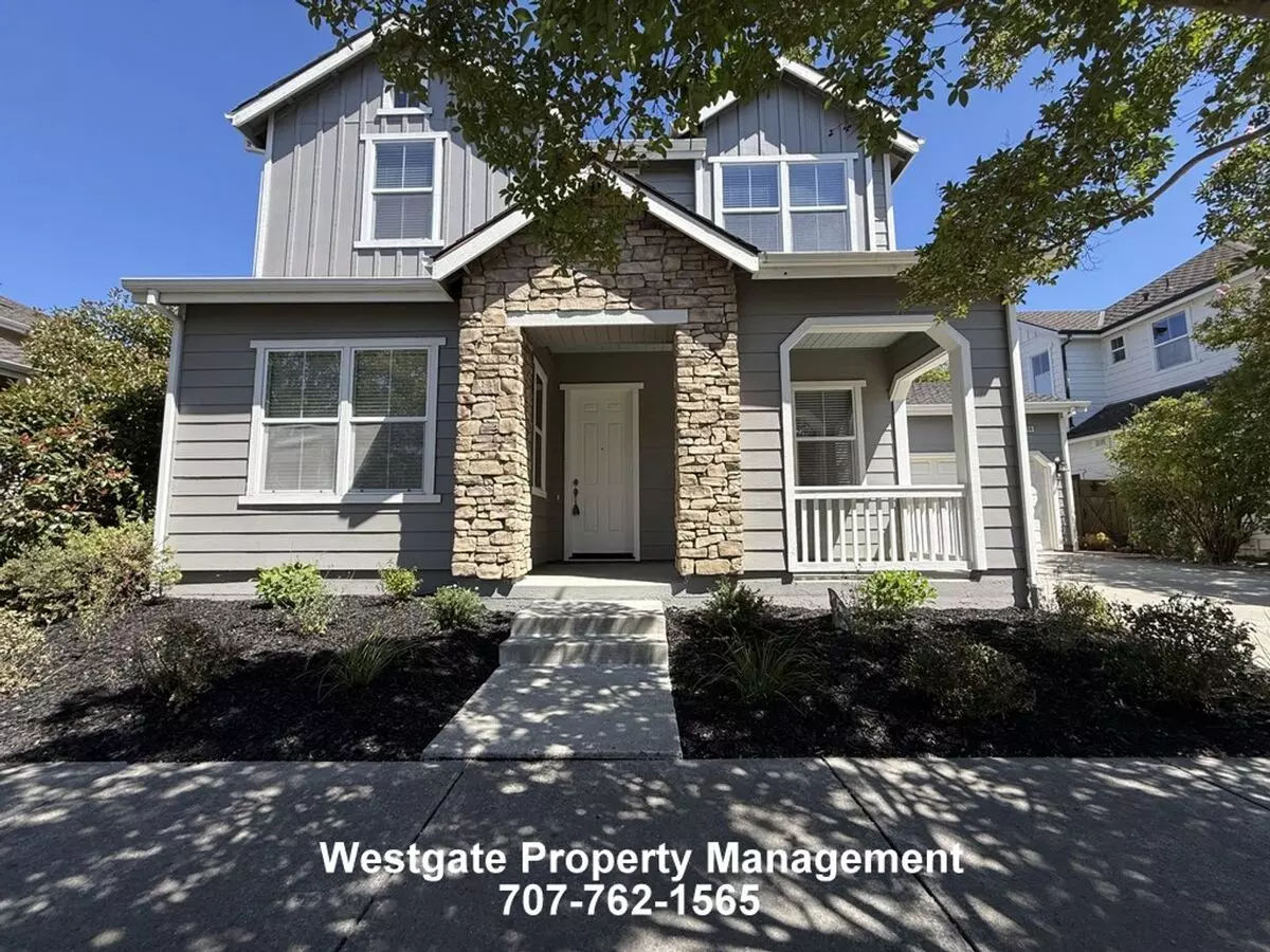 Gorgeous Studio ~ Convenient Location In East Petaluma ~ Reverse Osmosis Water