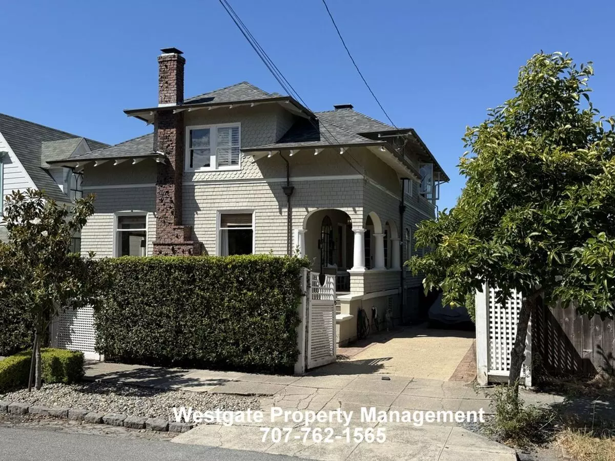 Gorgeous Brainerd Jones Designed 4/3 West Petaluma Home - 109 7th Street photo 2
