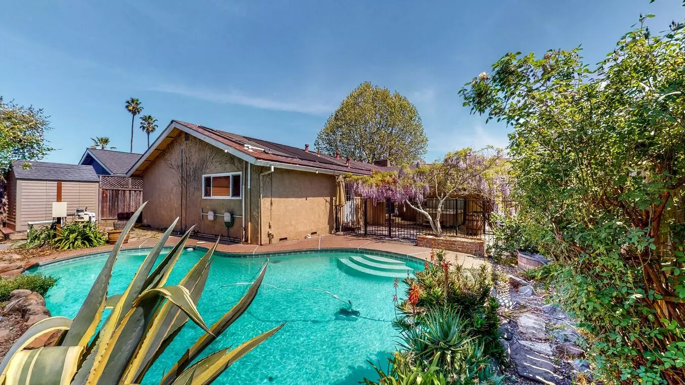1321 Berrydale Dr Petaluma, CA 94954 photo 2