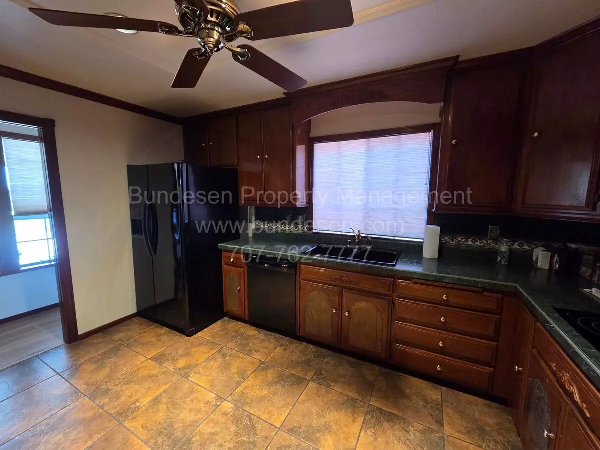 Spacious 1 Bedroom, 2 Bathroom Attached Unit In Petaluma – Utilities &amp; Wi-fi Included! photo 2