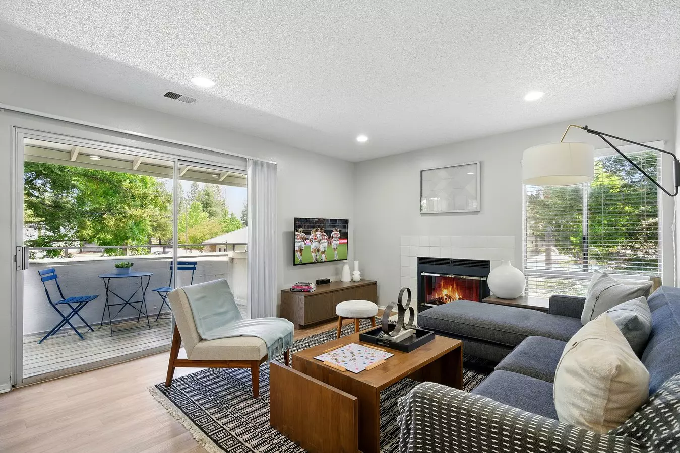The Grove Luxury Apartments photo 4