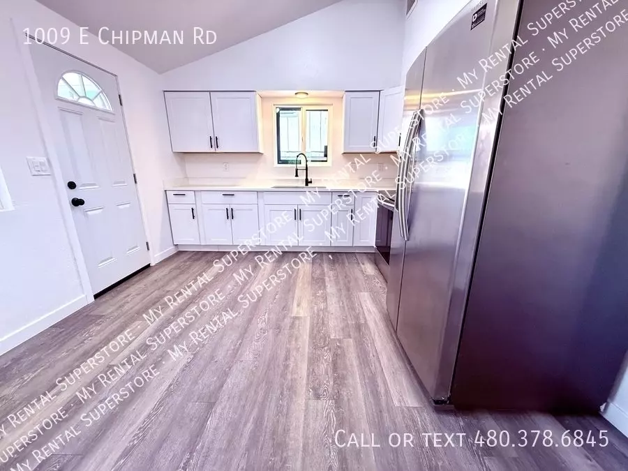 1009 E CHIPMAN Road photo 5