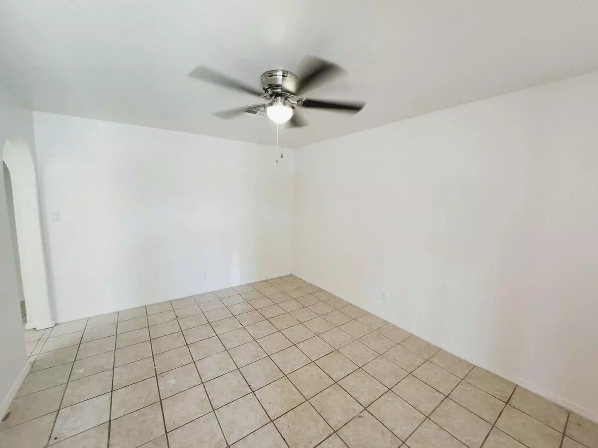 10648 North 15th Avenue, Phoenix, AZ 85029 photo 2