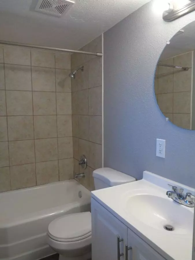 #1068- 1552 McDowell LLC photo 4