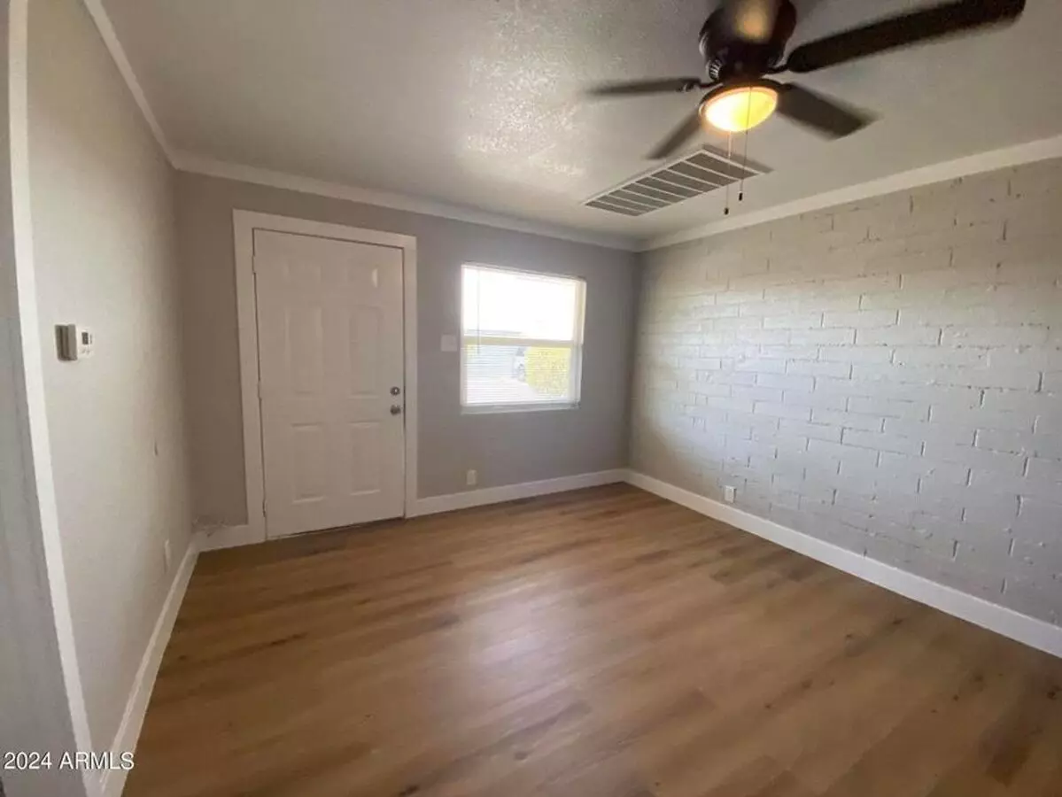 #1069- Mountain Peak LLC photo 2