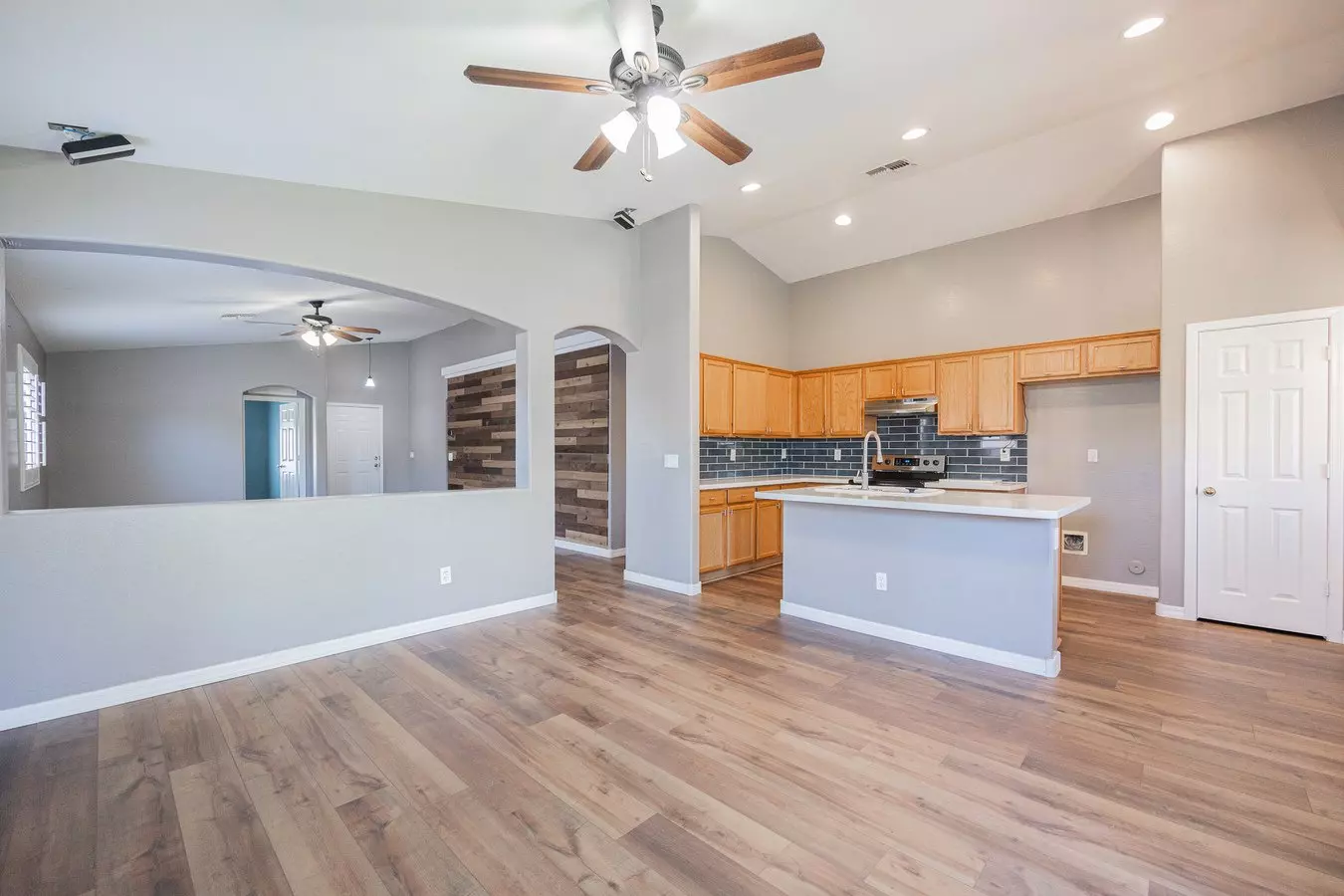10960 West Taft Street, Phoenix, AZ 85037 photo 4