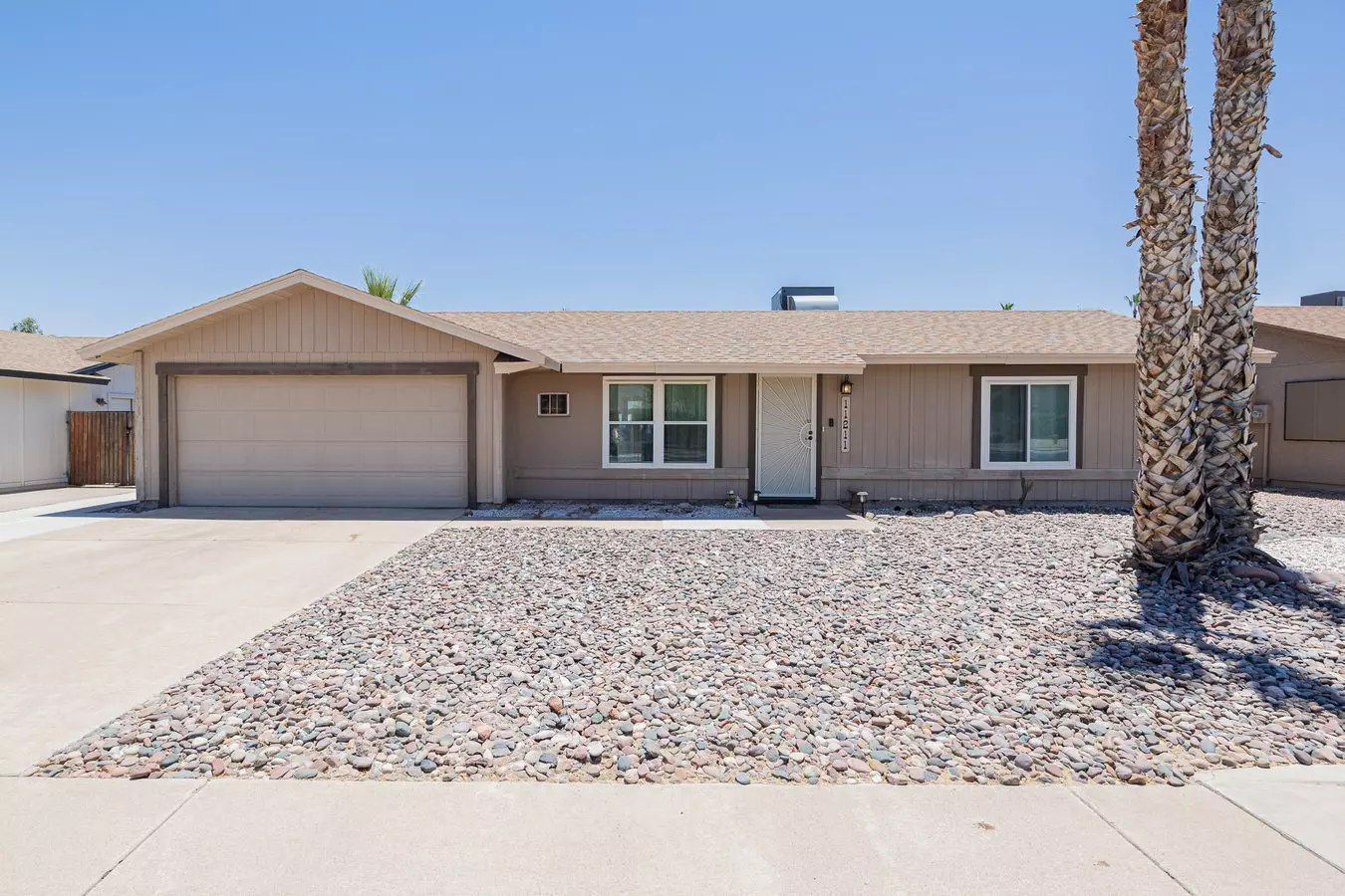 11207 S Bannock St Phoenix, AZ 85044 photo 2