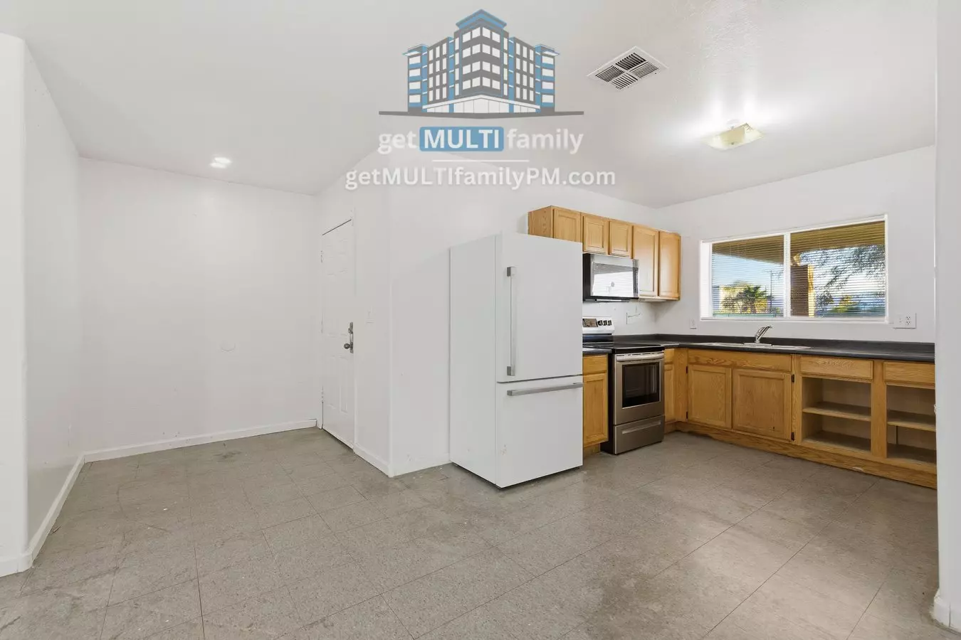1228 E Apache St photo 4