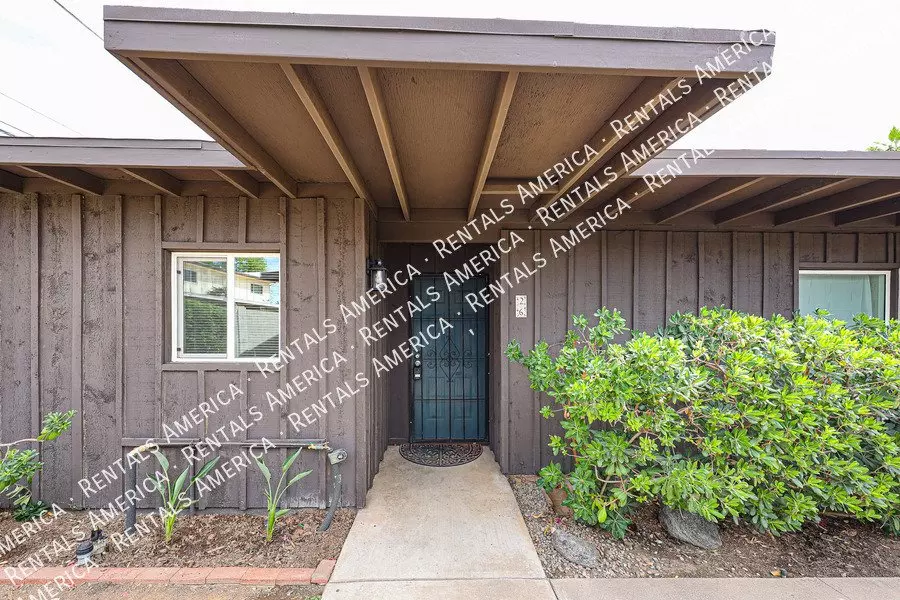 1450 E BETHANY HOME Road photo 3