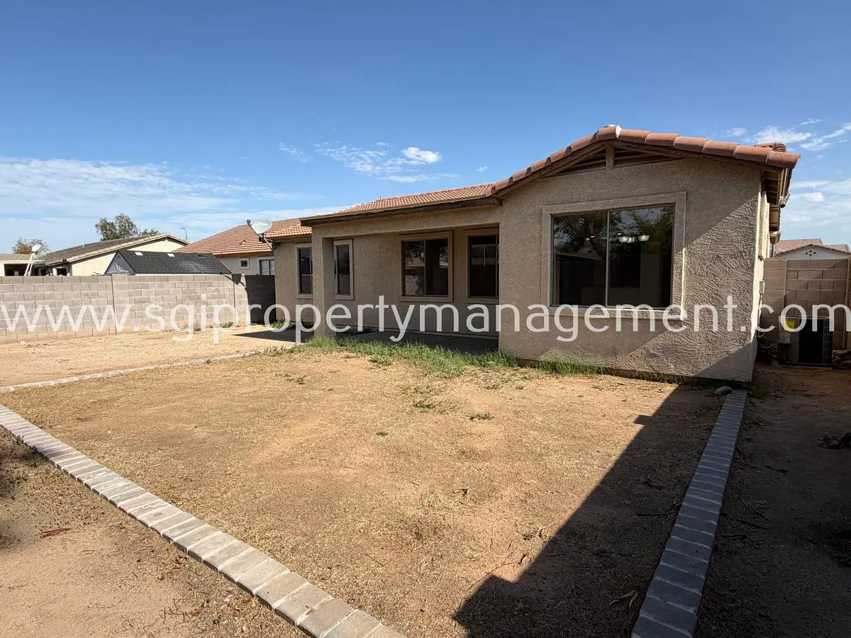 1541 W Saint Kateri Dr photo 3