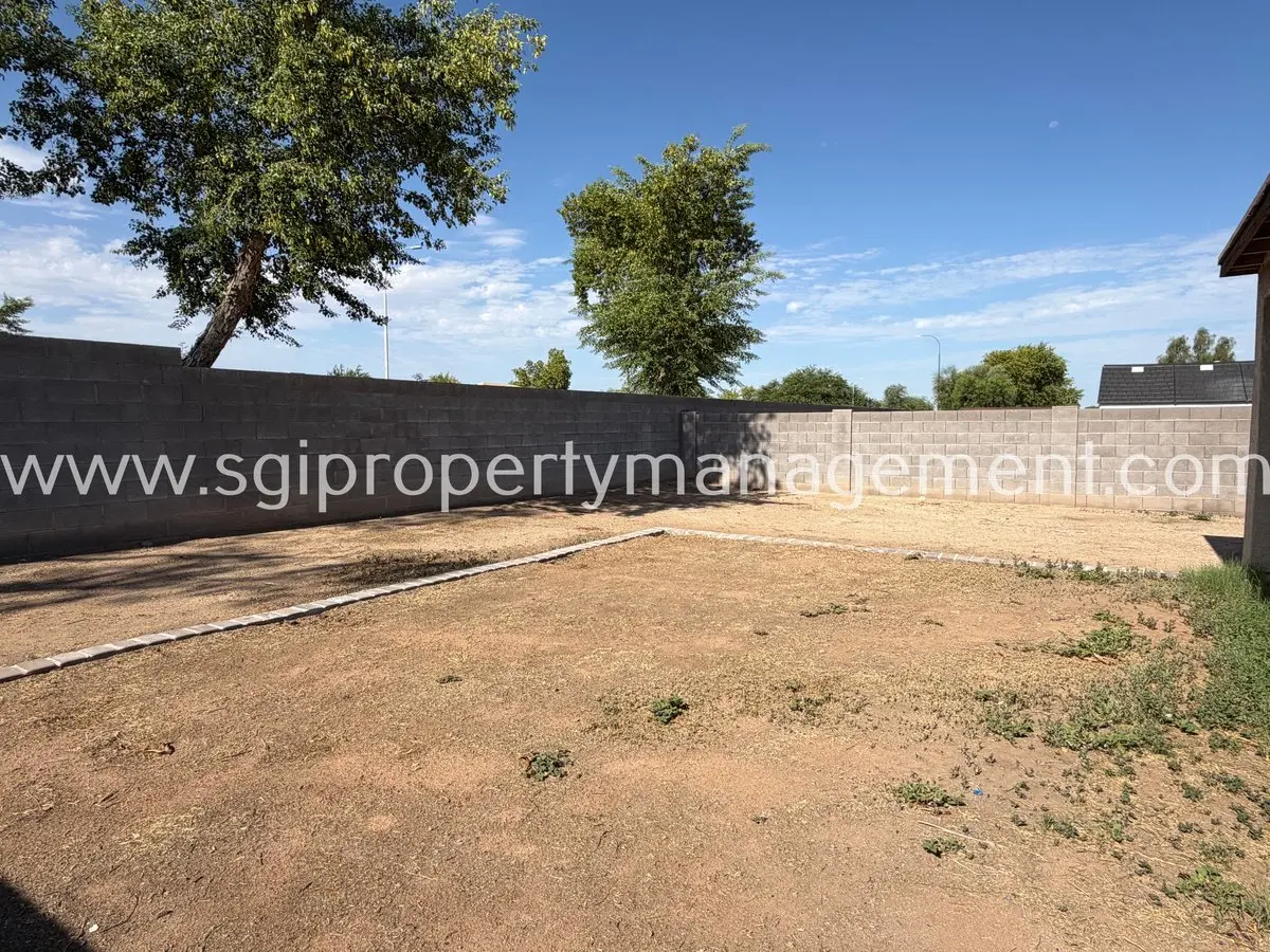 1541 W Saint Kateri Dr photo 4