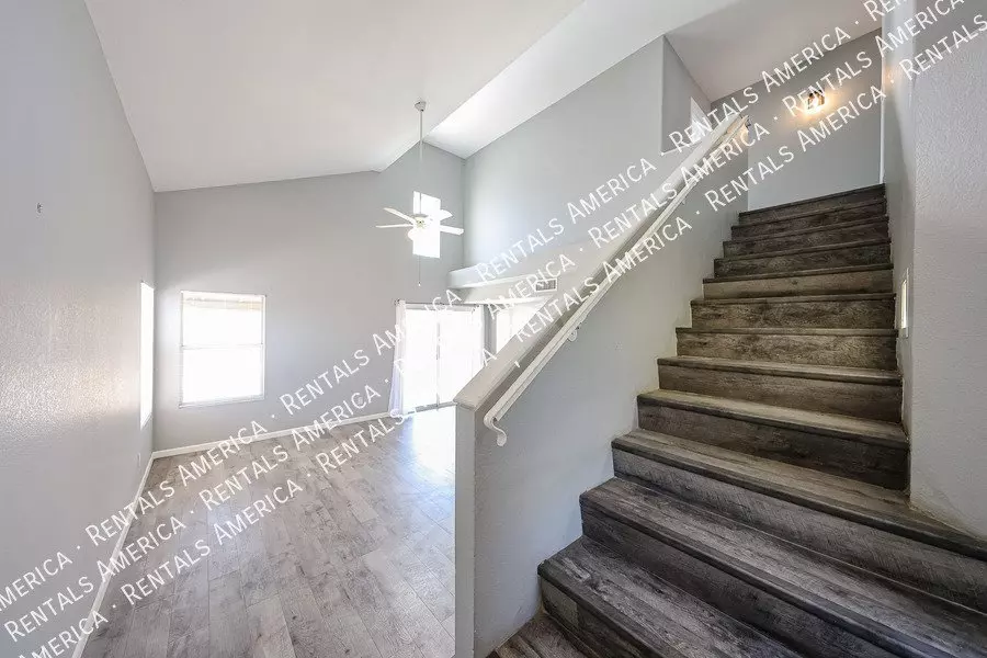 15847 North 32nd Place, Phoenix, AZ 85032 photo 3