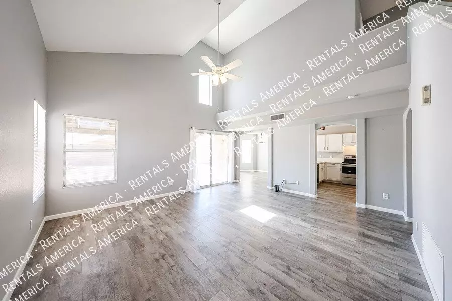 15847 North 32nd Place, Phoenix, AZ 85032 photo 5