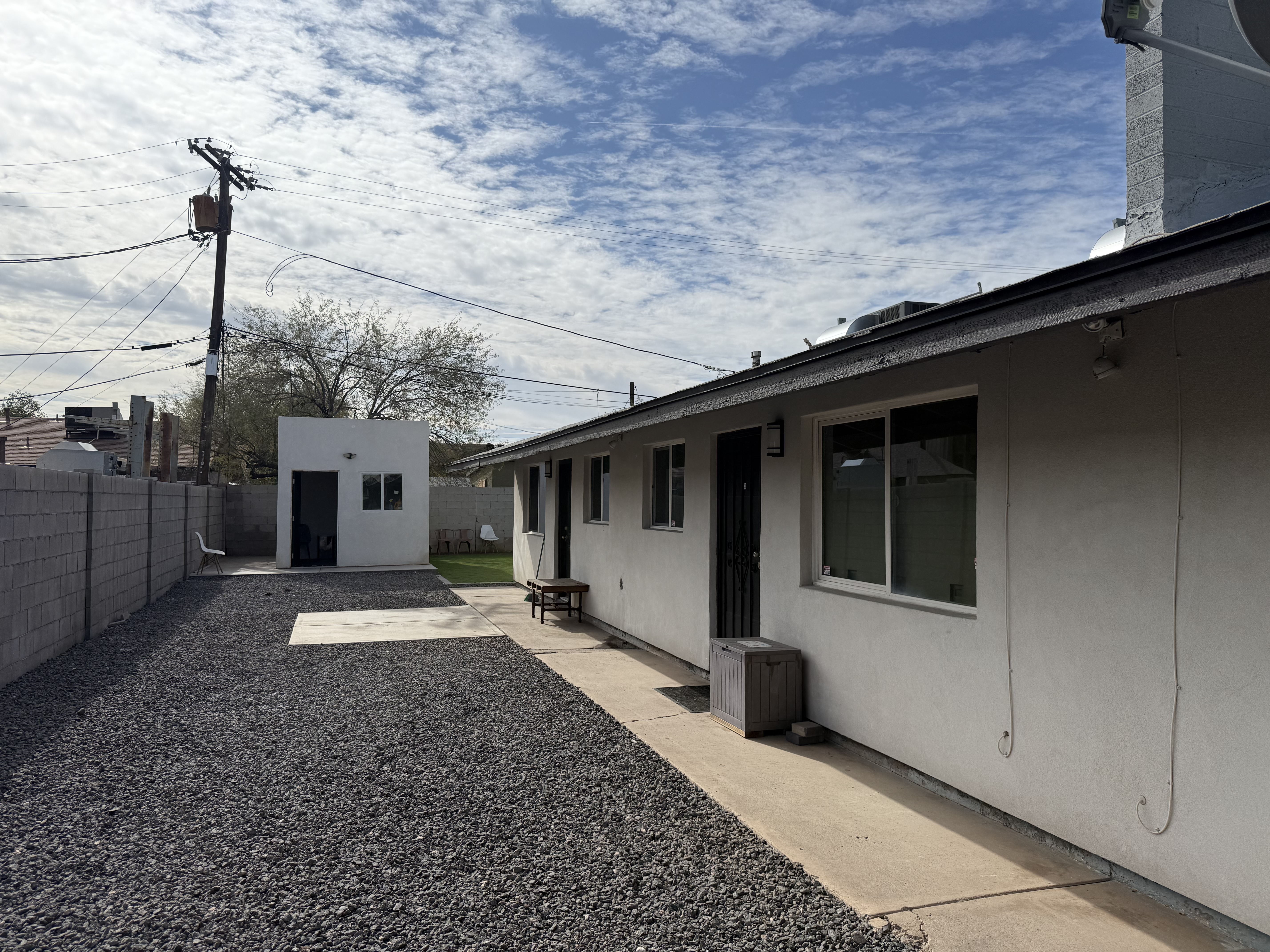 1709 W Linden St photo 5