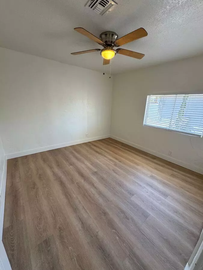 1821 E Virginia Ave photo 3