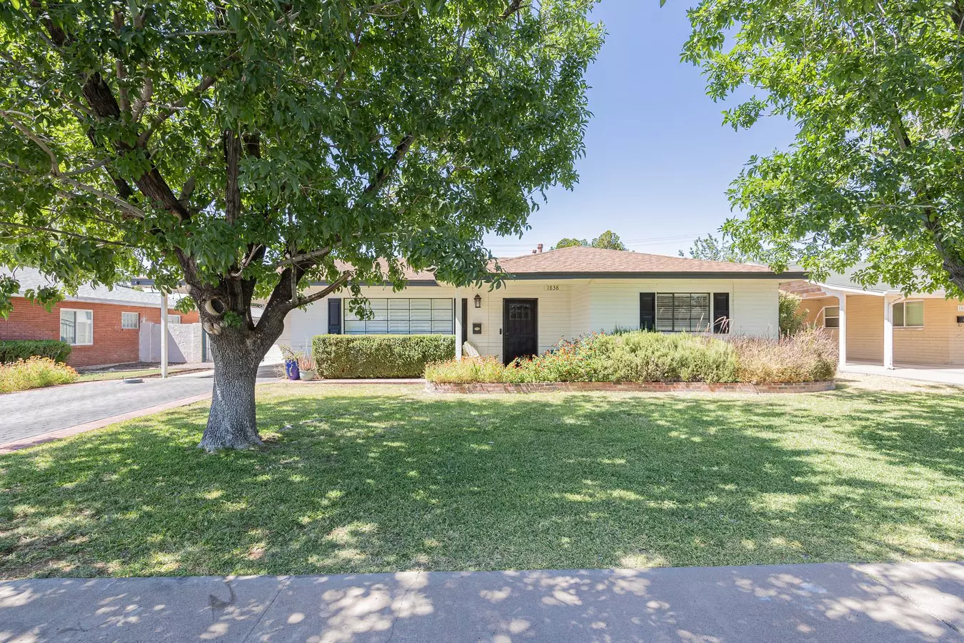 1838 E Hazelwood St Phoenix, AZ 85016 photo 4