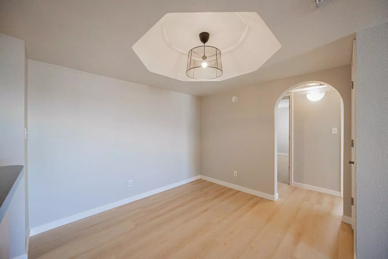 1880 E Morten Ave Unit 206 photo 5