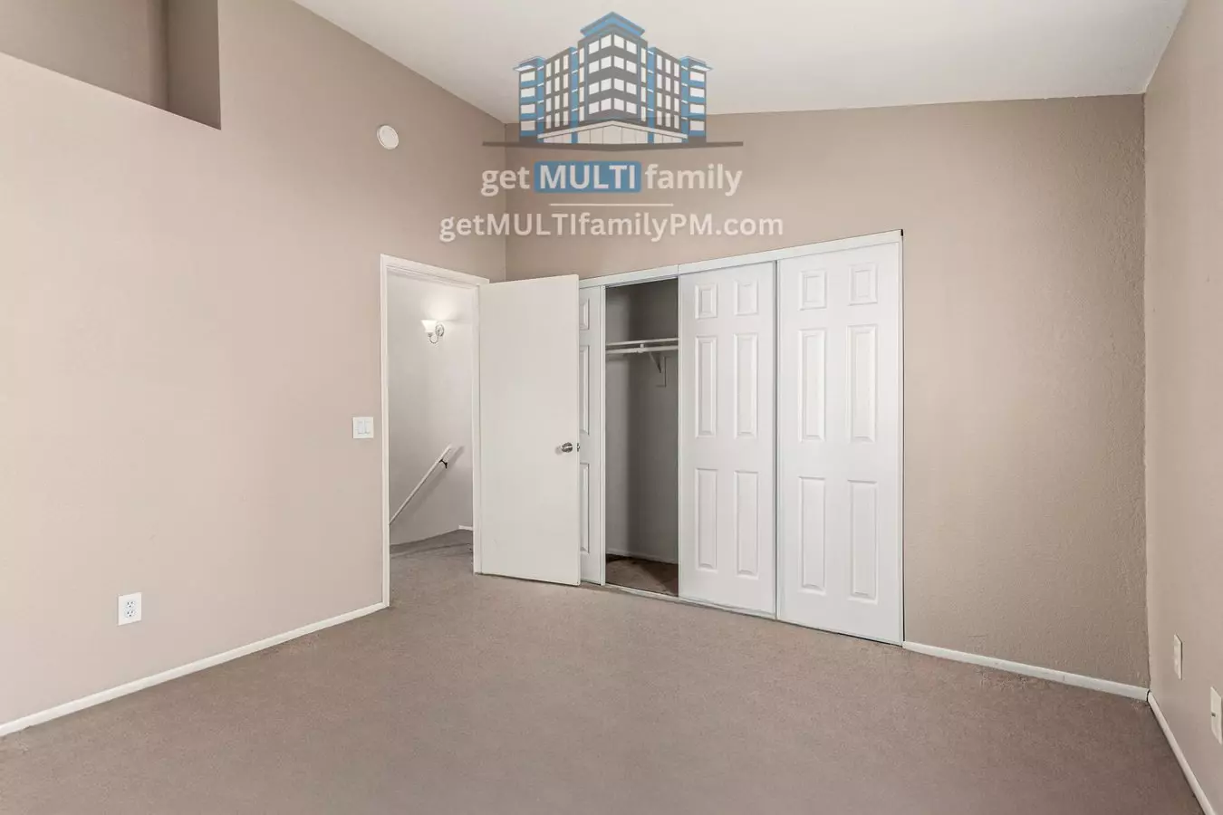 18818 North 34th Drive, Phoenix, AZ 85027 photo 2