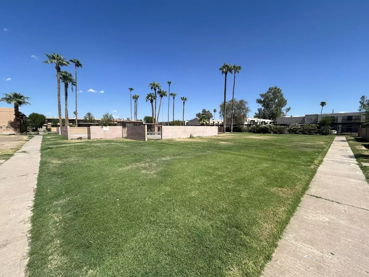 2 Bed 1 Bath Condo In Phoenix Call Ryan 602-400-5090 photo 4