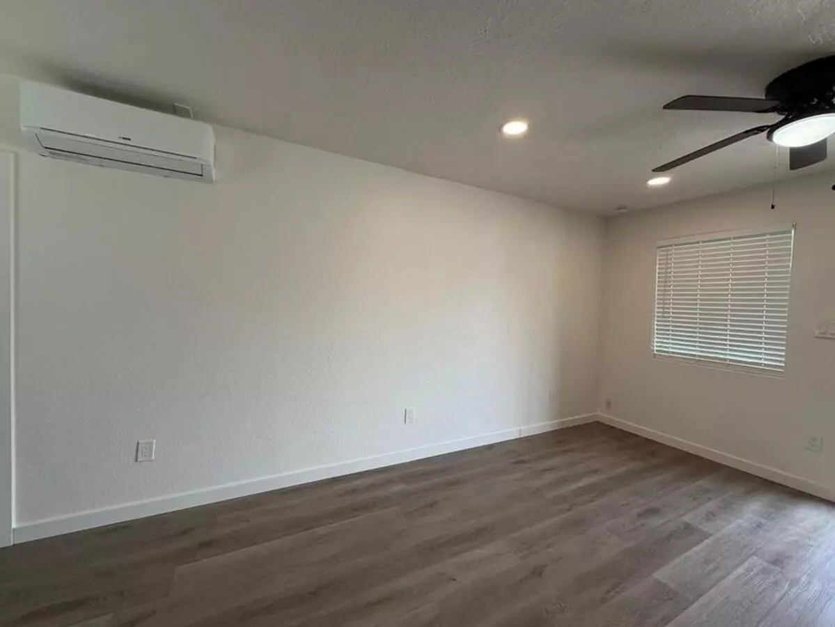 1 Bed 1 Bath Remodeled Unit In North Phoenix photo 4