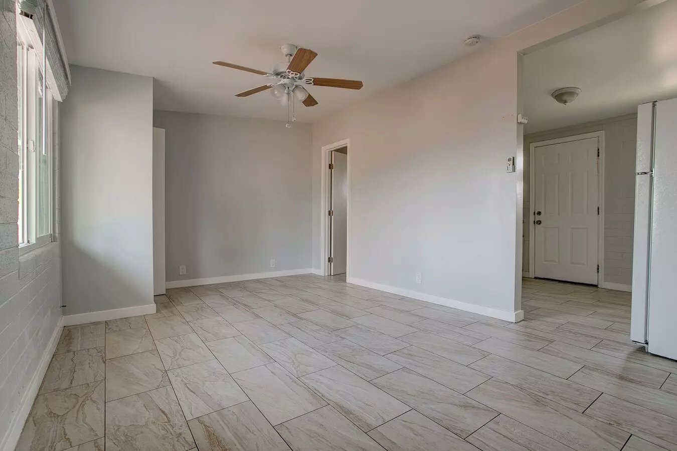206-216 E Jones photo 2