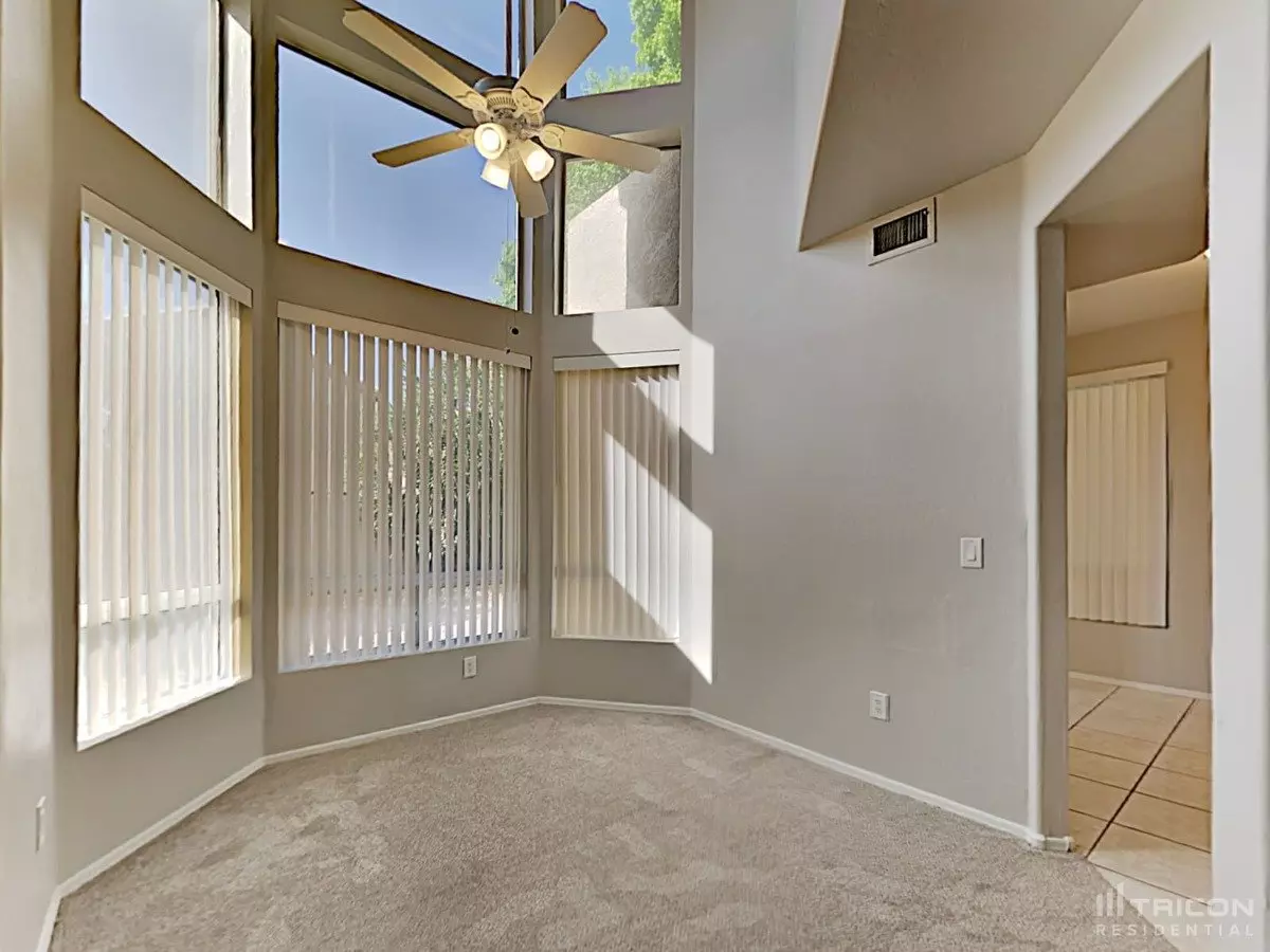 2161 E Nighthawk Way photo 3