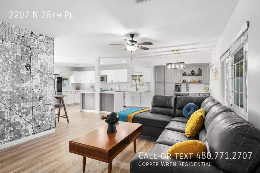 2207 North 28th Place, Phoenix, AZ 85008 photo 5