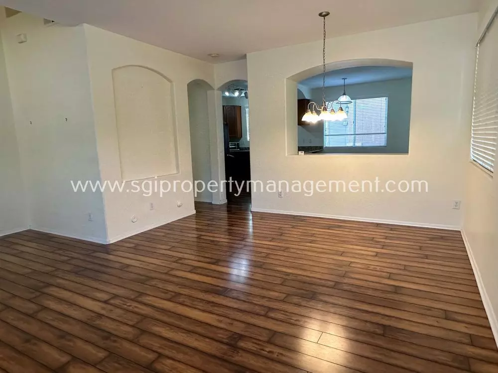 2209 E Pecan Rd photo 5
